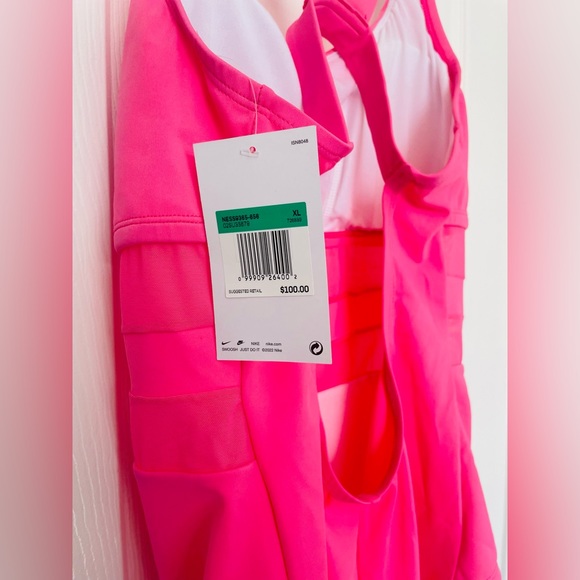 Nike one piece swim suit (XL) - Picture 12 of 13